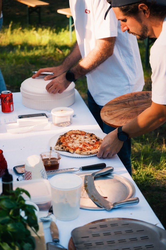 Fico Pizza being served at the finish